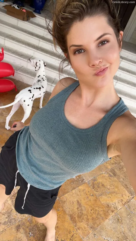 Amanda Cerny photo 11 of 1197