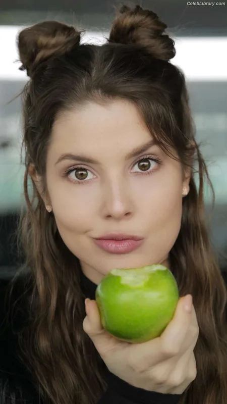 Amanda Cerny photo 19 of 1197