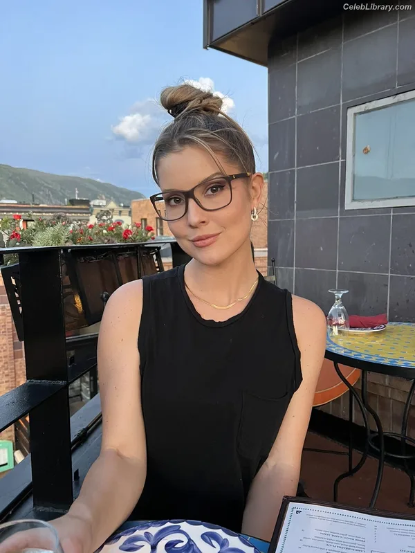 Amanda Cerny photo 9 of 1197