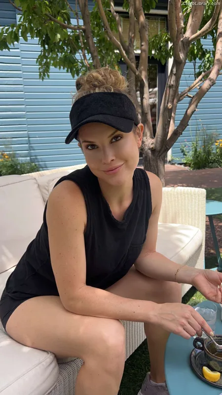 Amanda Cerny photo 11 of 1197