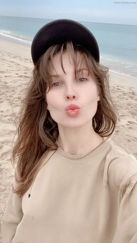 Amanda Cerny photo 6 of 1197