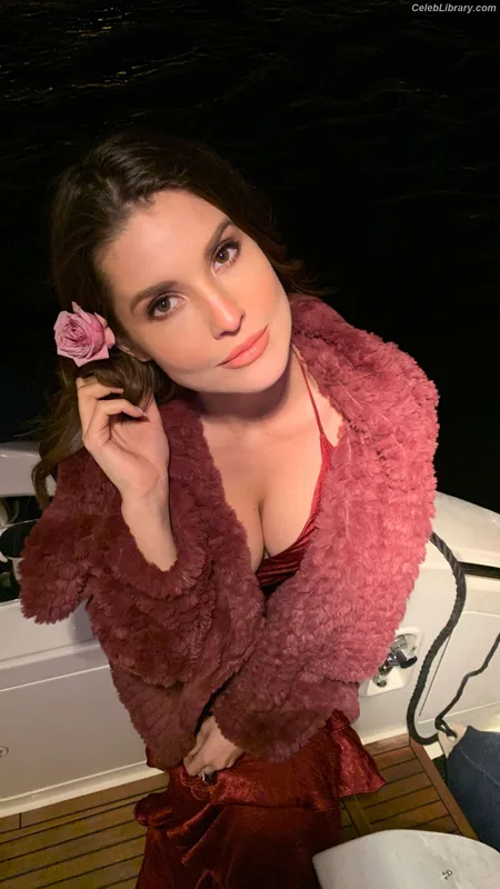 Amanda Cerny photo 9 of 1197