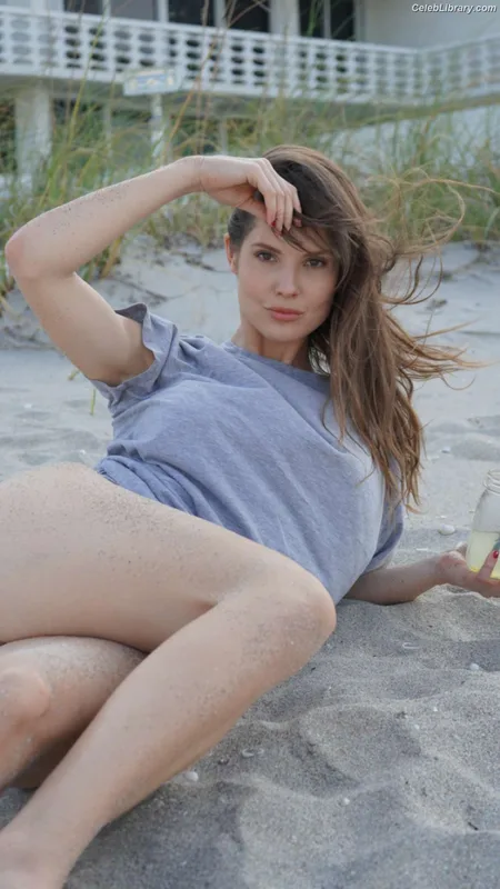 Amanda Cerny photo 3 of 1197