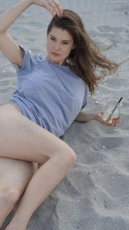 Amanda Cerny photo 5 of 1197
