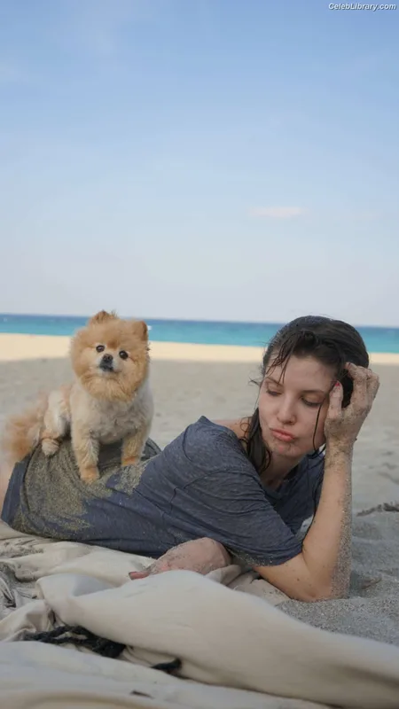 Amanda Cerny photo 5 of 1197