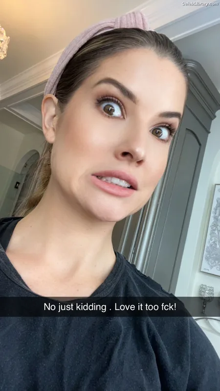 Amanda Cerny photo 1 of 1197