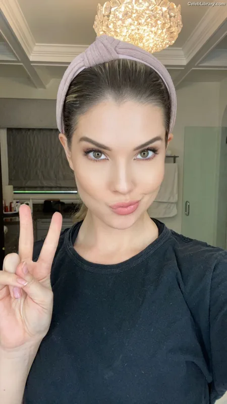 Amanda Cerny photo 10 of 1197