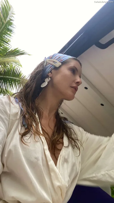 Amanda Cerny photo 16 of 1197