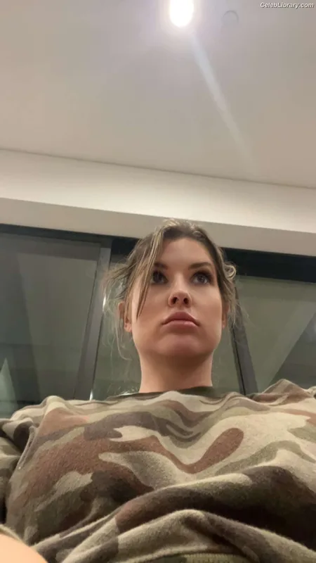 Amanda Cerny photo 3 of 1197