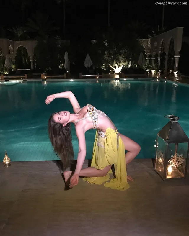 Amanda Cerny photo 15 of 1197