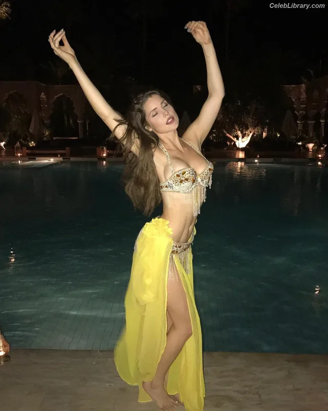 Amanda Cerny photo 16 of 1197