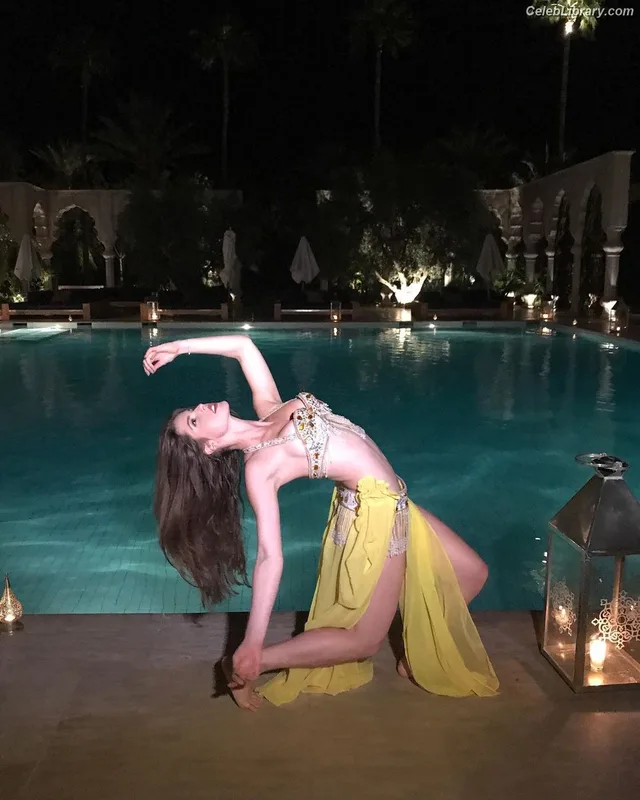 Amanda Cerny photo 17 of 1197