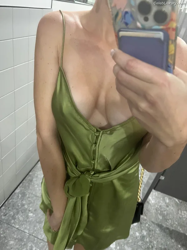 Amanda Cerny photo 8 of 1197