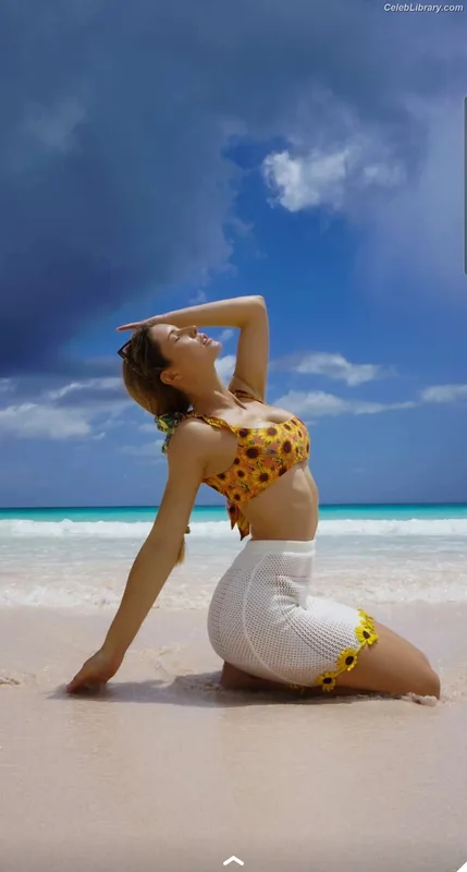 Amanda Cerny photo 24 of 1197