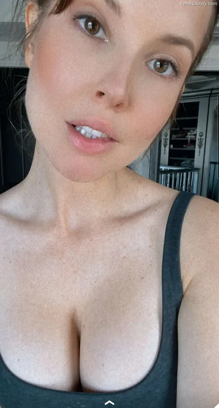 Amanda Cerny photo 14 of 1197