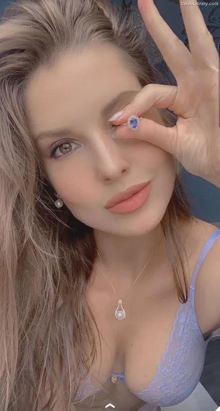 Amanda Cerny photo 9 of 1197