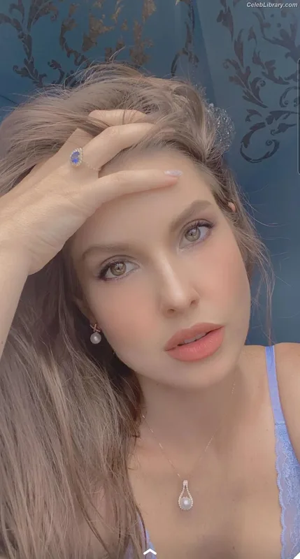 Amanda Cerny photo 13 of 1197