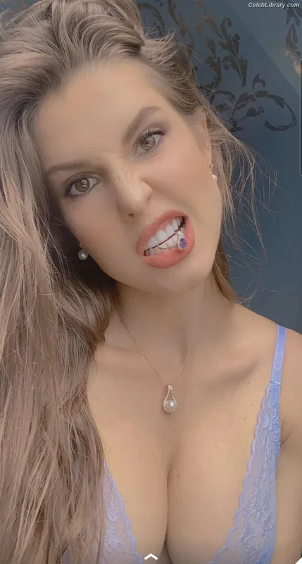 Amanda Cerny photo 14 of 1197