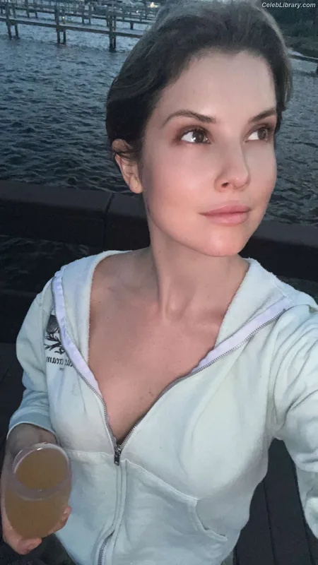 Amanda Cerny photo 13 of 1197