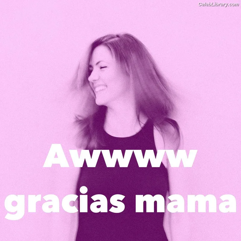 Amanda Crew photo 21 of 64