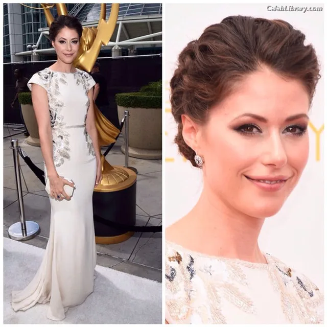 Amanda Crew photo 8 of 64