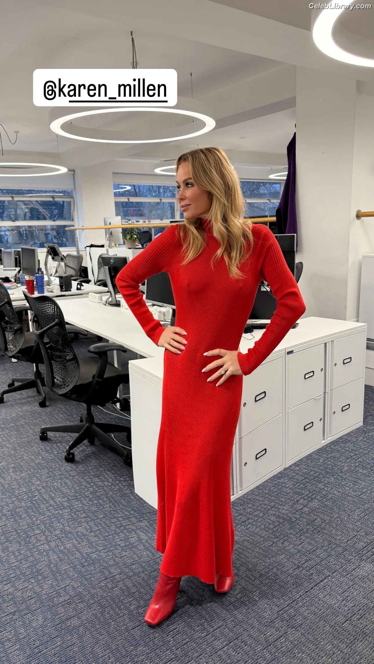 Amanda Holden photo 12 of 822