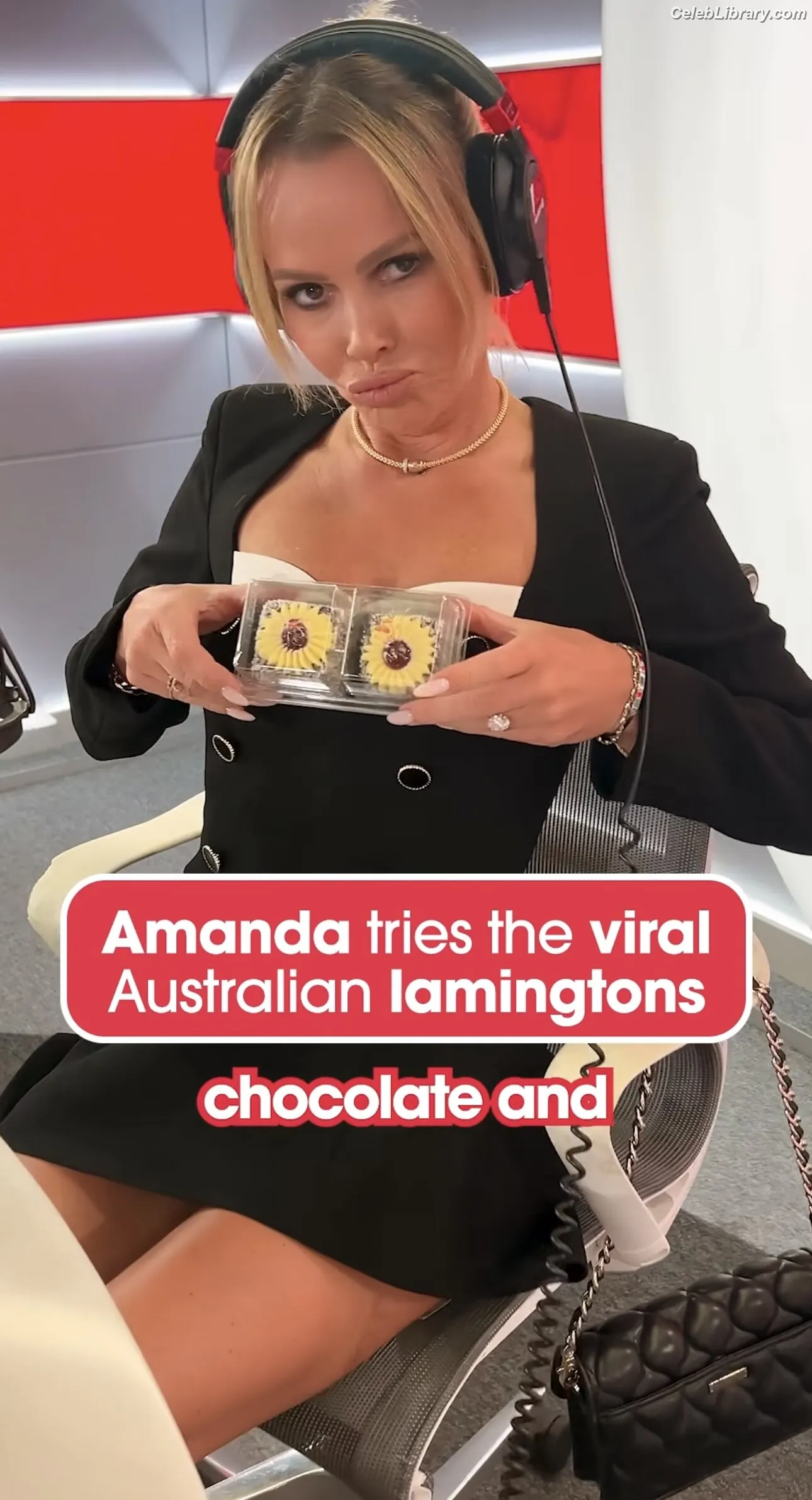 Amanda Holden photo 21 of 822