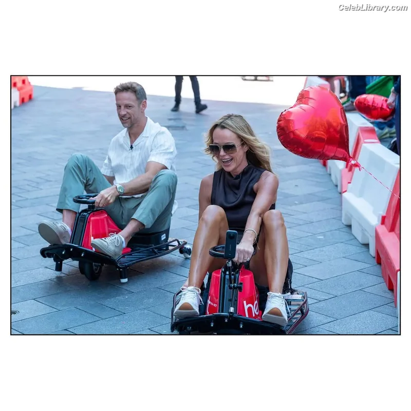 Amanda Holden photo 22 of 825