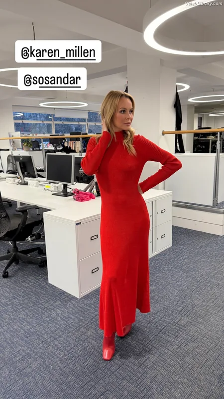 Amanda Holden photo 13 of 825