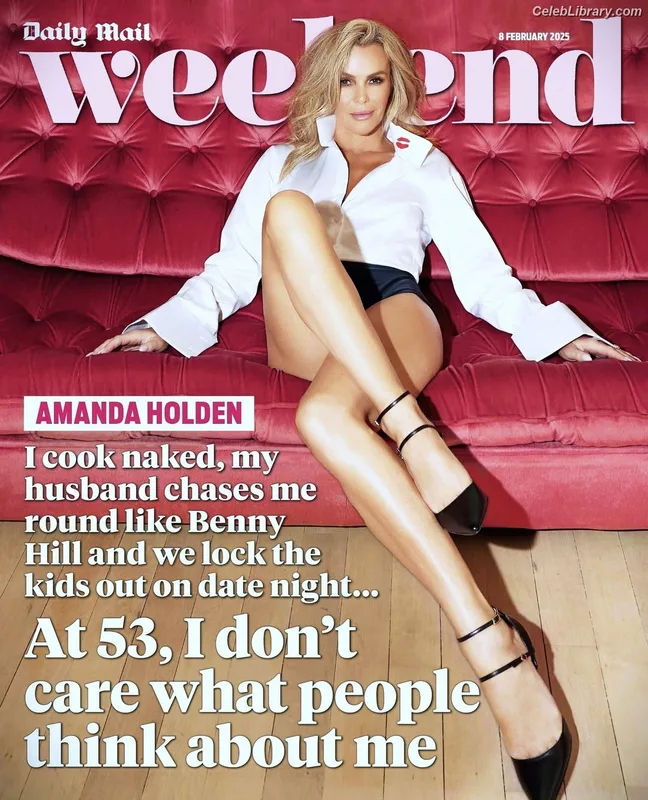Amanda Holden photo 6 of 825