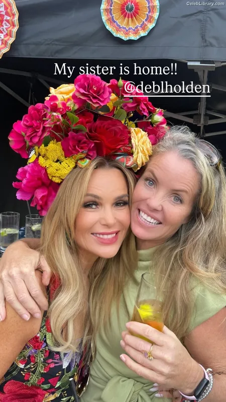Amanda Holden photo 8 of 825