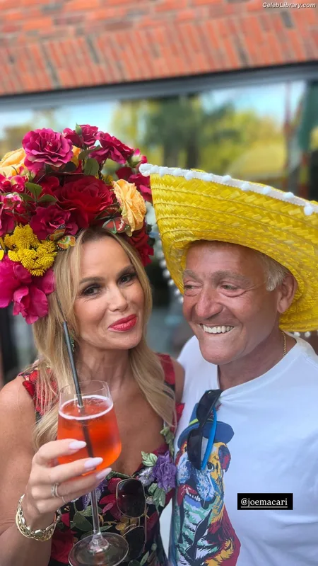 Amanda Holden photo 9 of 825
