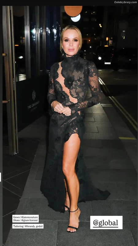 Amanda Holden photo 9 of 825