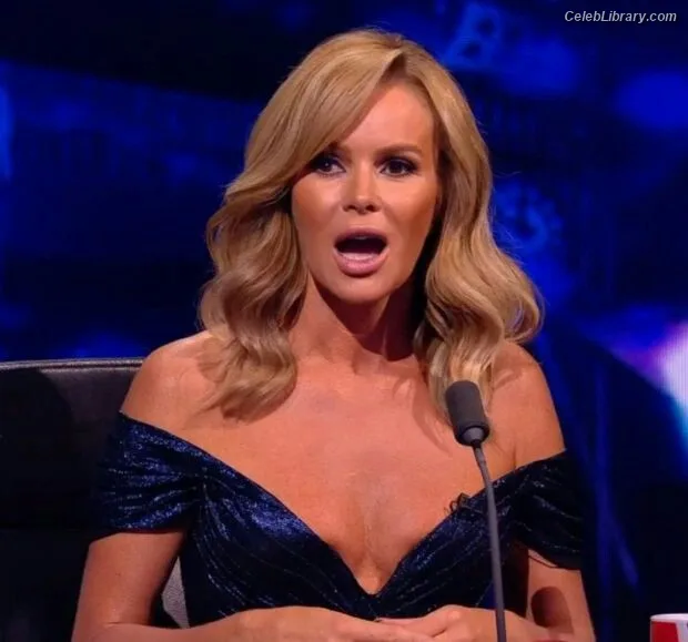 Amanda Holden photo 22 of 825