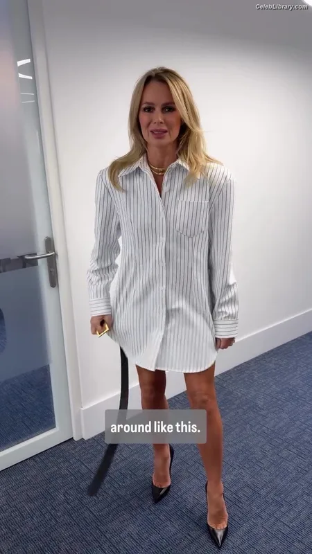 Amanda Holden photo 18 of 825