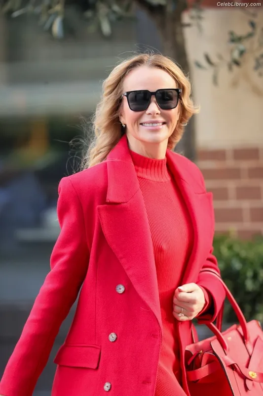 Amanda Holden photo 21 of 825