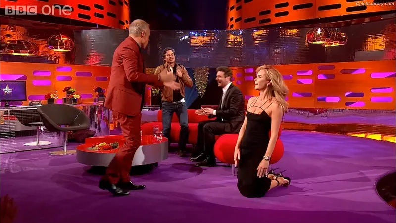 Amanda Holden photo 8 of 825