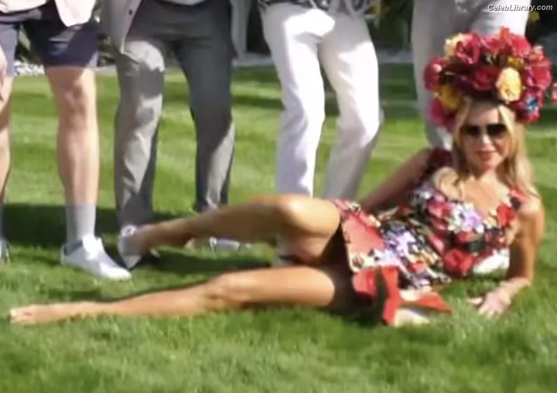 Amanda Holden photo 16 of 825