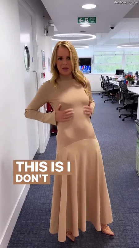 Amanda Holden photo 6 of 825