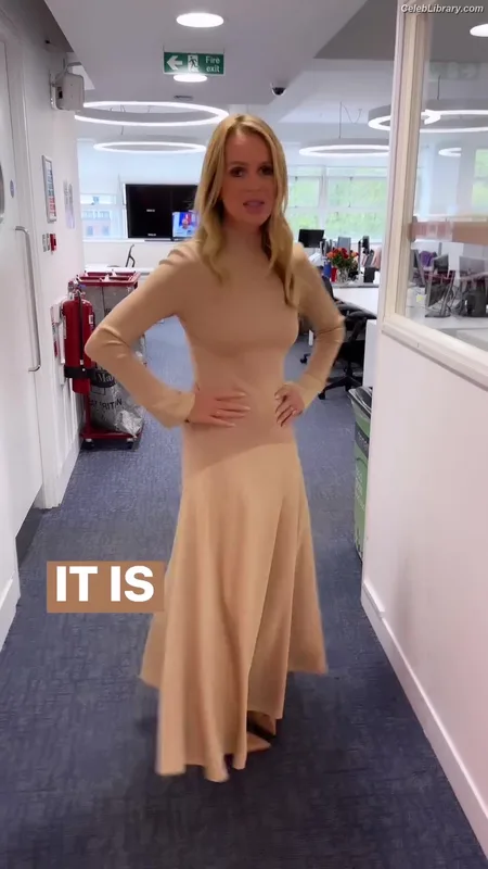 Amanda Holden photo 8 of 825