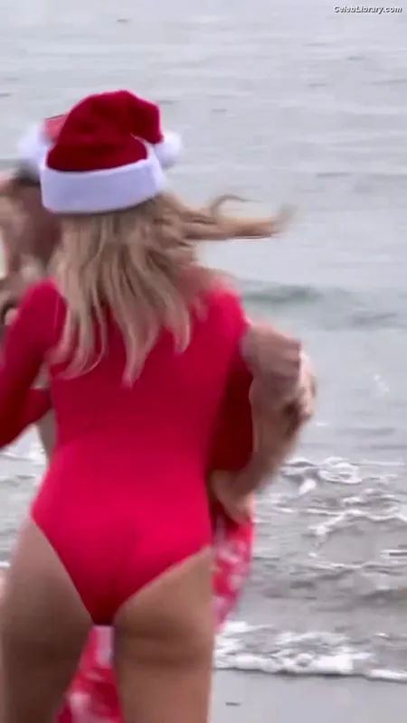 Amanda Holden photo 13 of 825