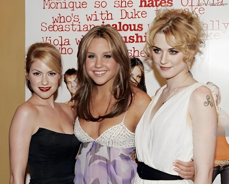Amanda Laura Bynes photo 23 of 315