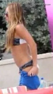 Amanda Laura Bynes photo 6 of 315