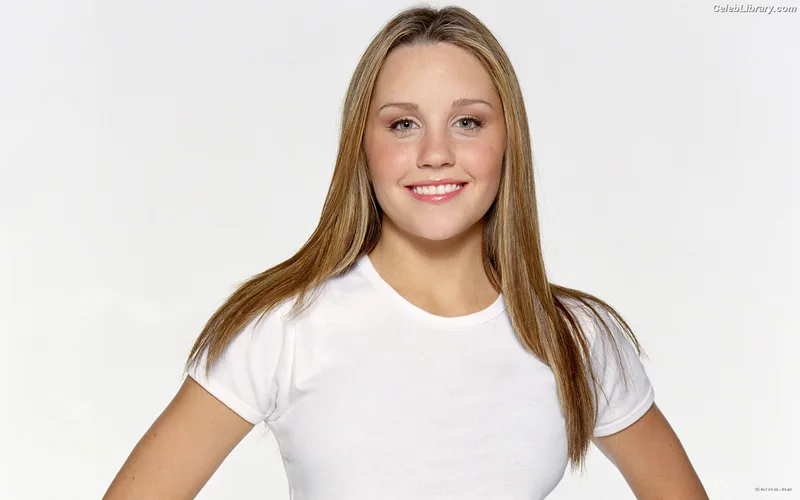 Amanda Laura Bynes photo 4 of 315