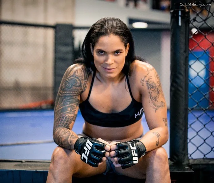 Amanda Nunes photo 6 of 14