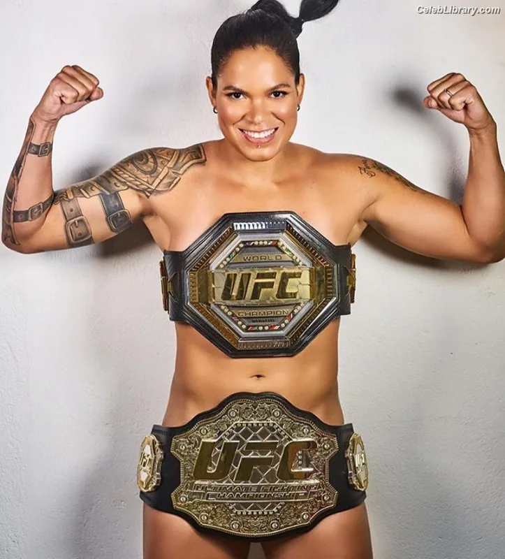 Amanda Nunes photo 10 of 14