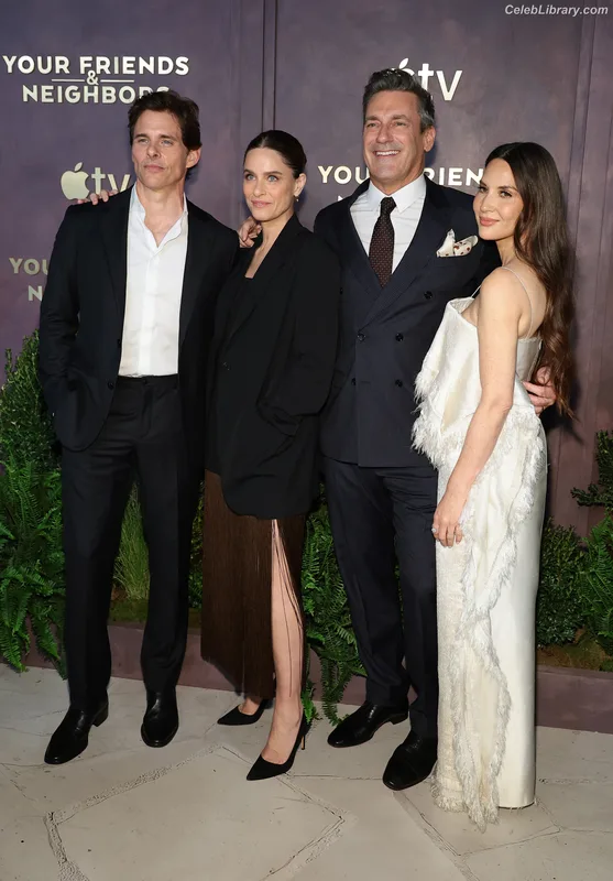 Amanda Peet photo 21 of 45