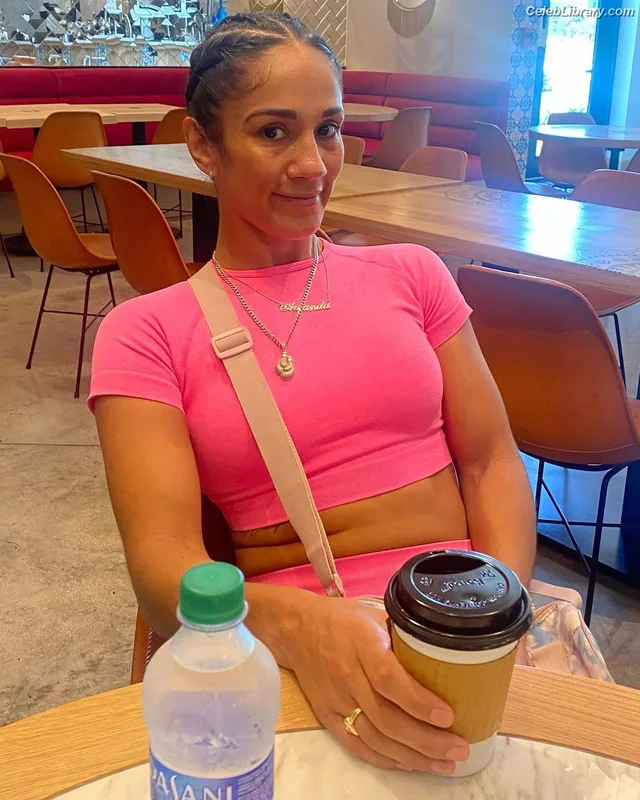 Amanda Serrano photo 4 of 153