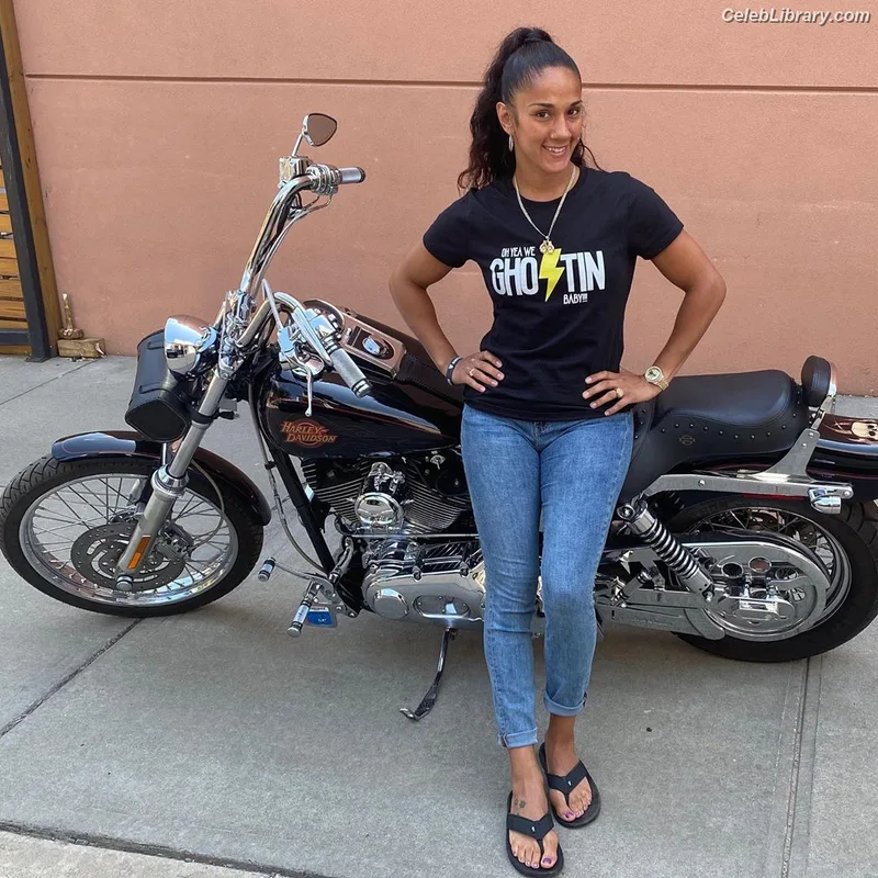 Amanda Serrano photo 2 of 153