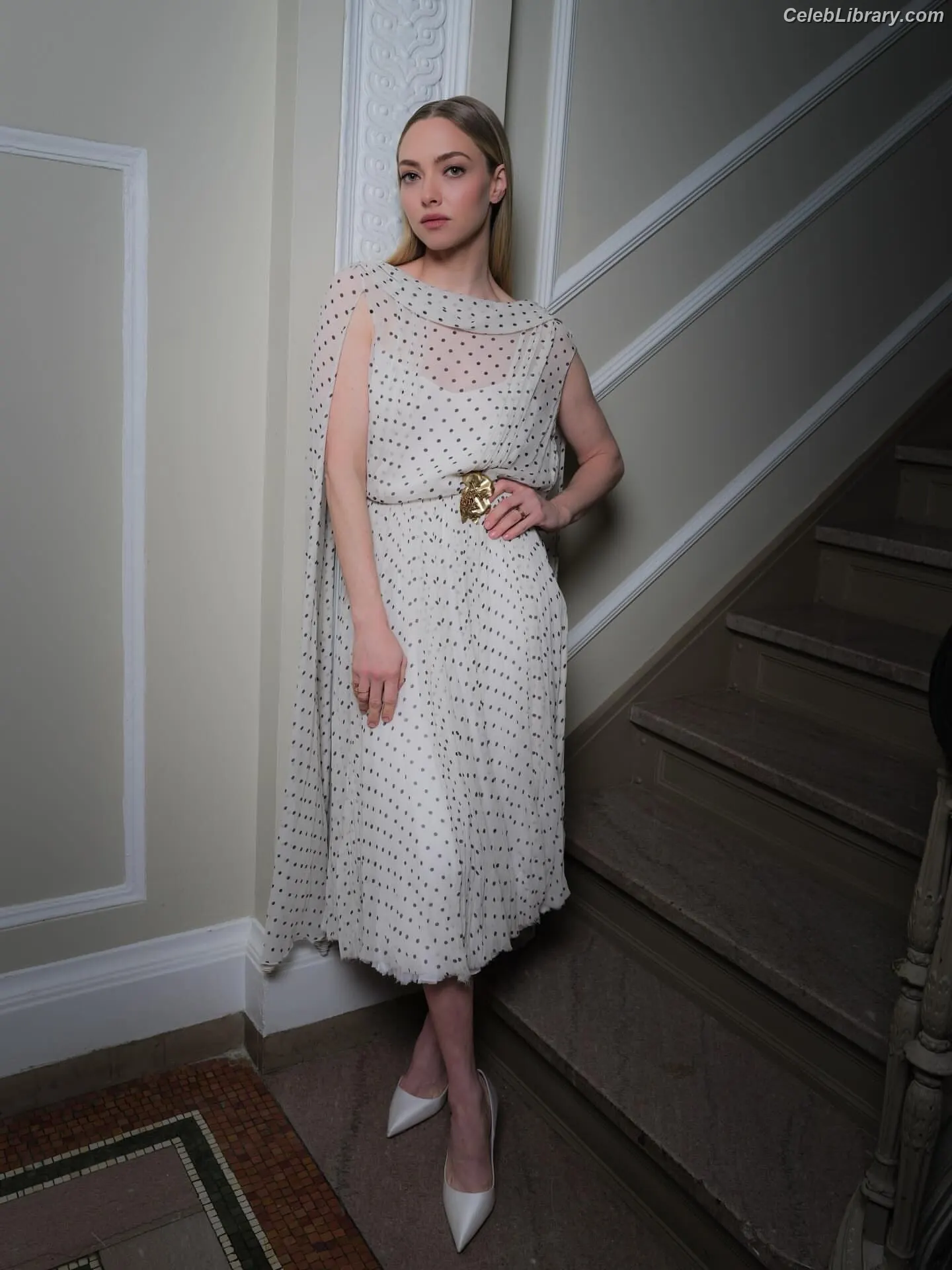 Amanda Seyfried photo 21 of 571